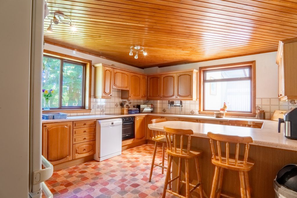 Additional image 11 of 6 bed detached house for saleMuir Of Balnagowan, Inverness IV2