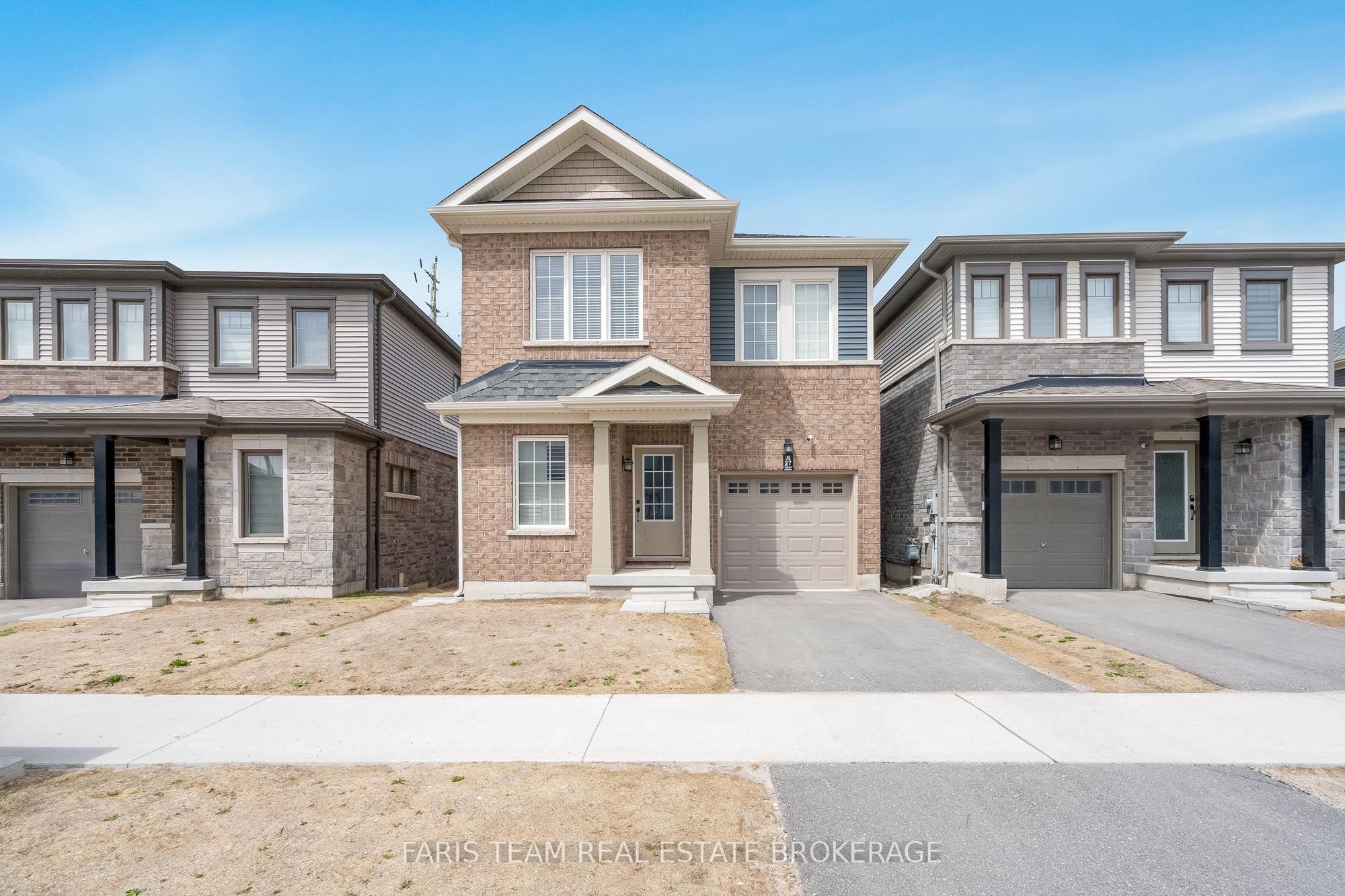 27 Harvest Crescent, Barrie, ON, L9J 0T3