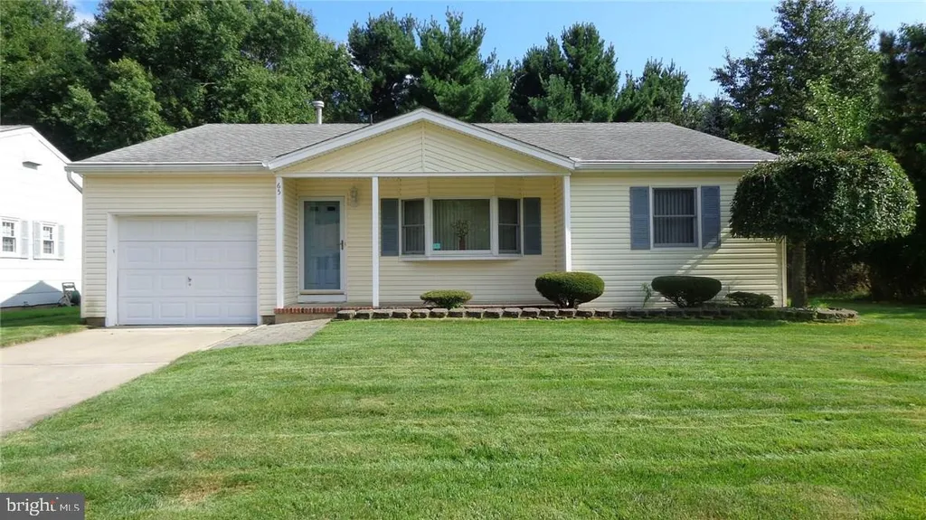 65 Northumberland Drive, Toms River, NJ 08757