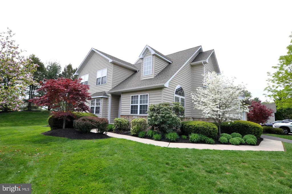 25 Hogan Way, Moorestown, NJ 08057