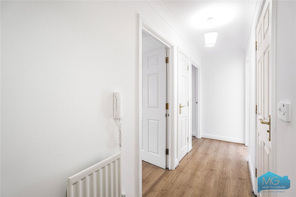 Additional image 4 of 2 bed flat for saleShillingford Close, Mill Hill, London NW7