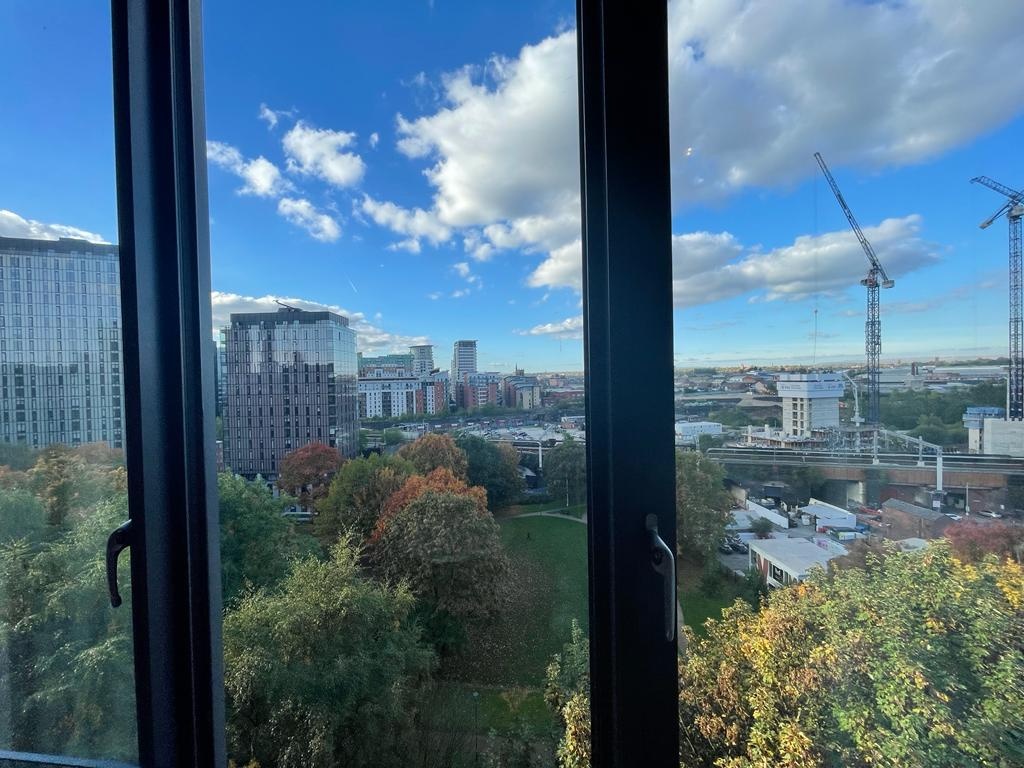 2 Bed Flat, Old Mount Street, M4, N1 7GU photo 2
