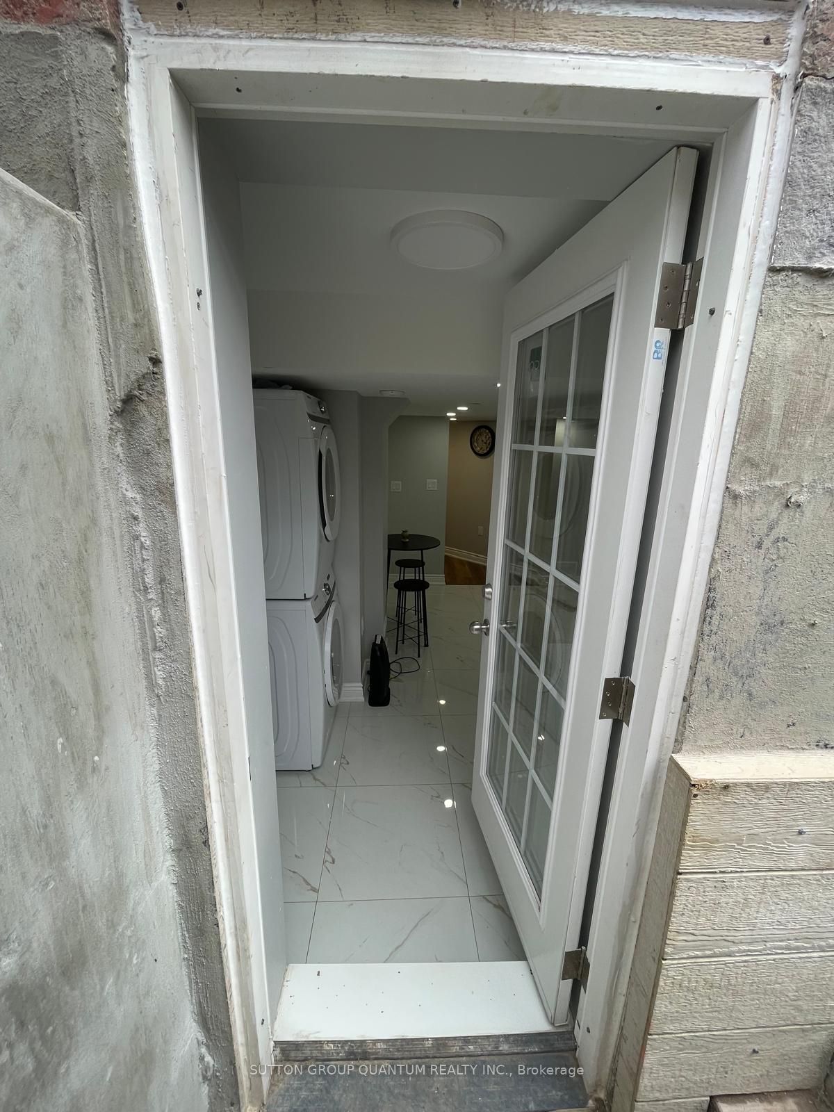 Additional image 4 of Basement-2404 Fundy Drive, Oakville, ON, L6M 4W7