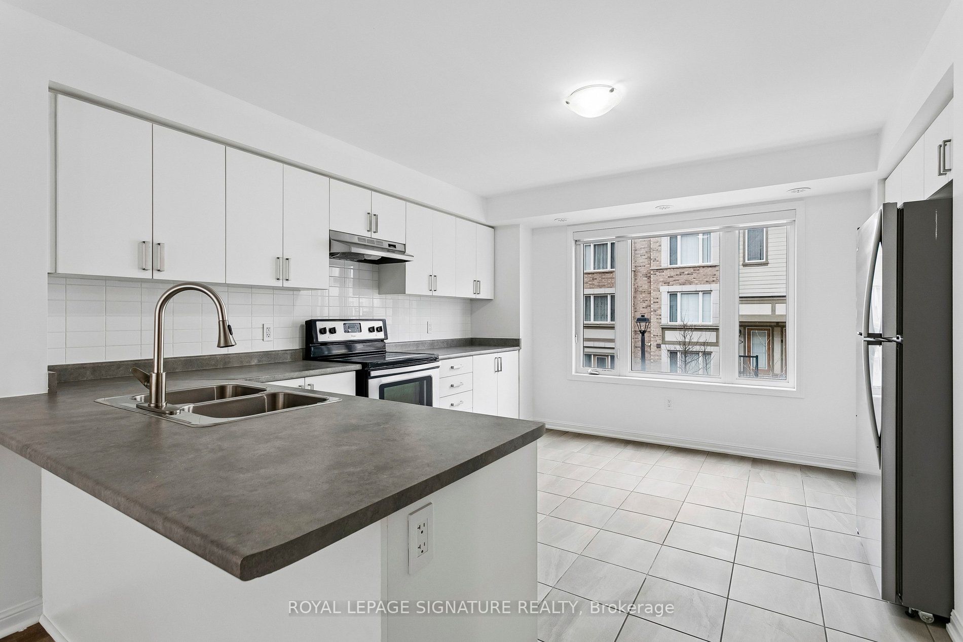 Additional image 6 of 136-1 Beckenrose Court, Brampton, ON, L6Y 6G2