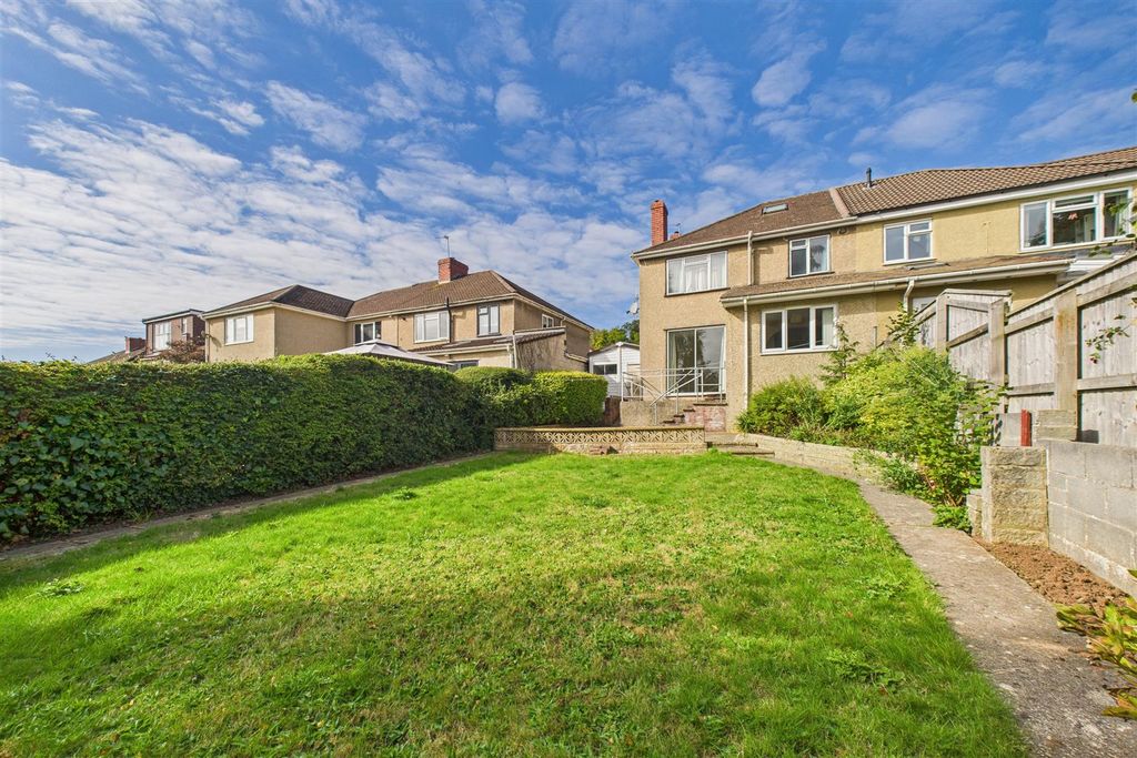 3 bed semi-detached house for saleDentwood Grove, Coombe Dingle BS9