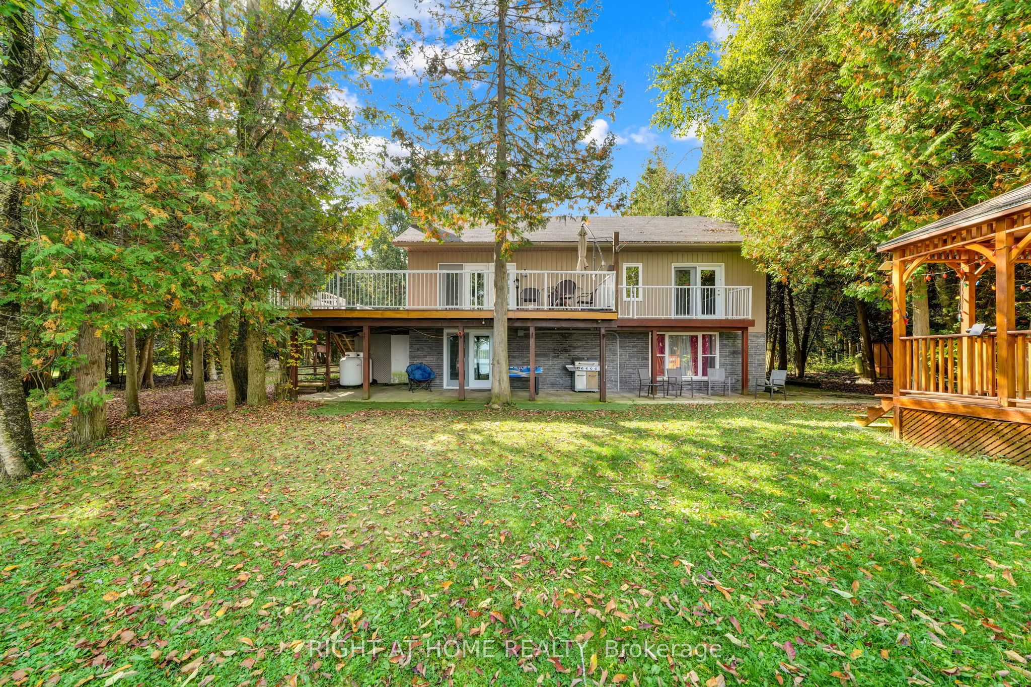 135 Browns Lane, Georgian Bluffs, ON, N0H 2K0