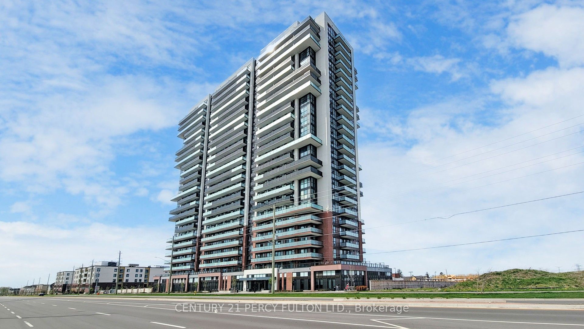 1504-2550 Simcoe Street N, Oshawa, ON, L1L 0R5