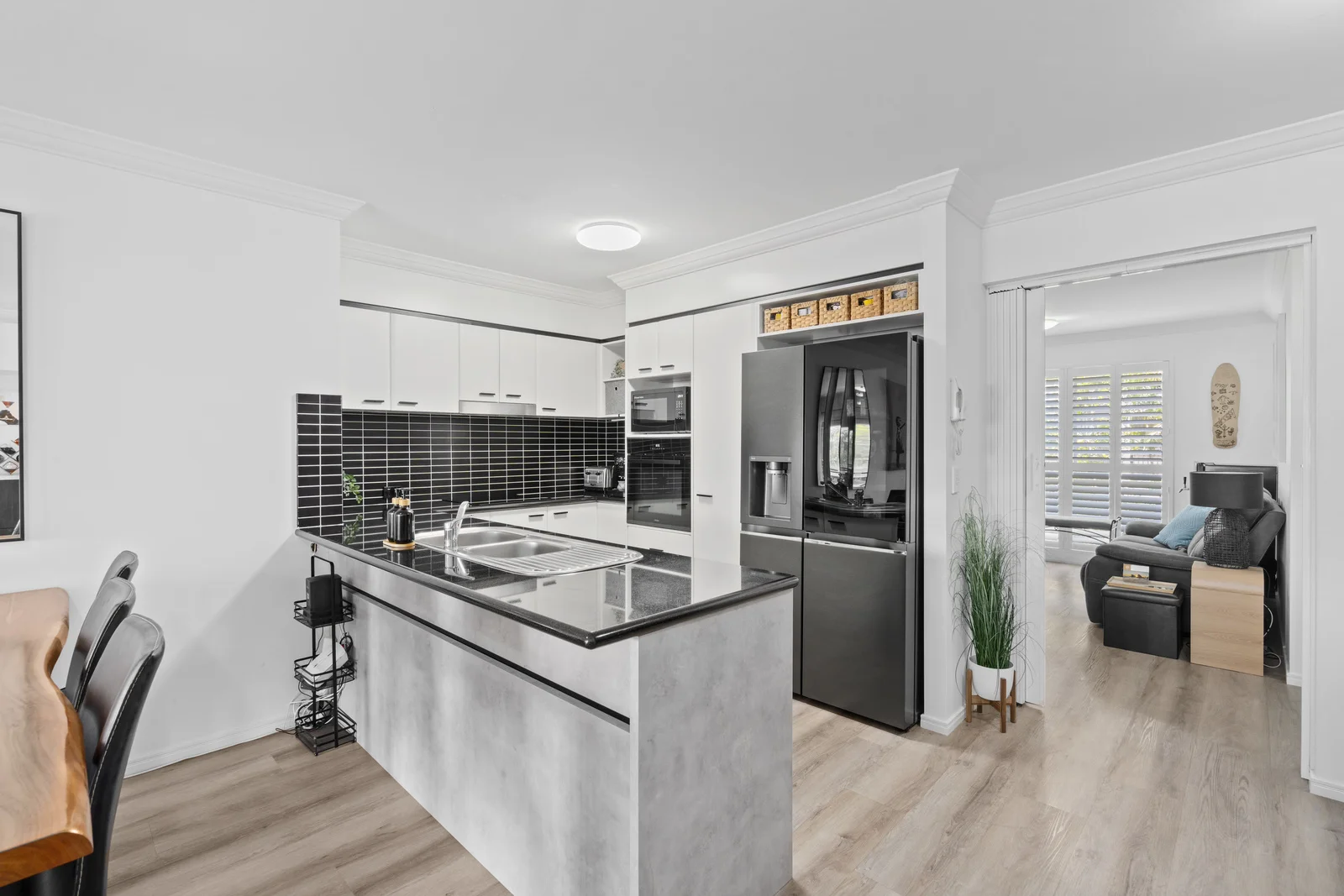 Additional image 4 of 19/82-86 Limetree Parade, Runaway Bay QLD 4216