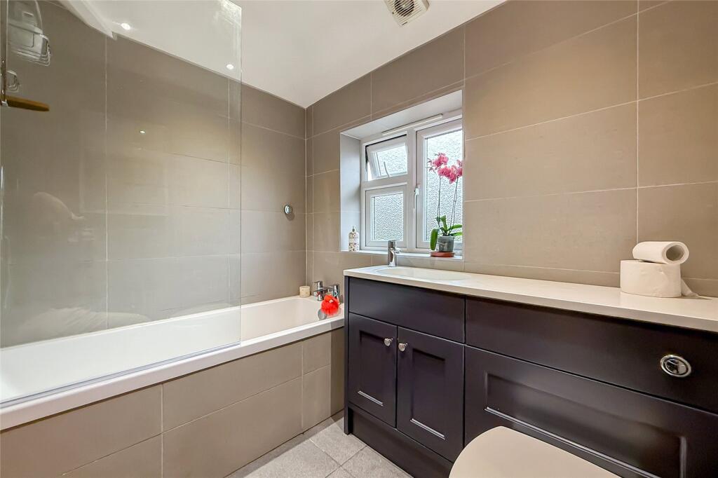 Additional image 11 of Woodland Drive, St. Albans, Hertfordshire, AL4
