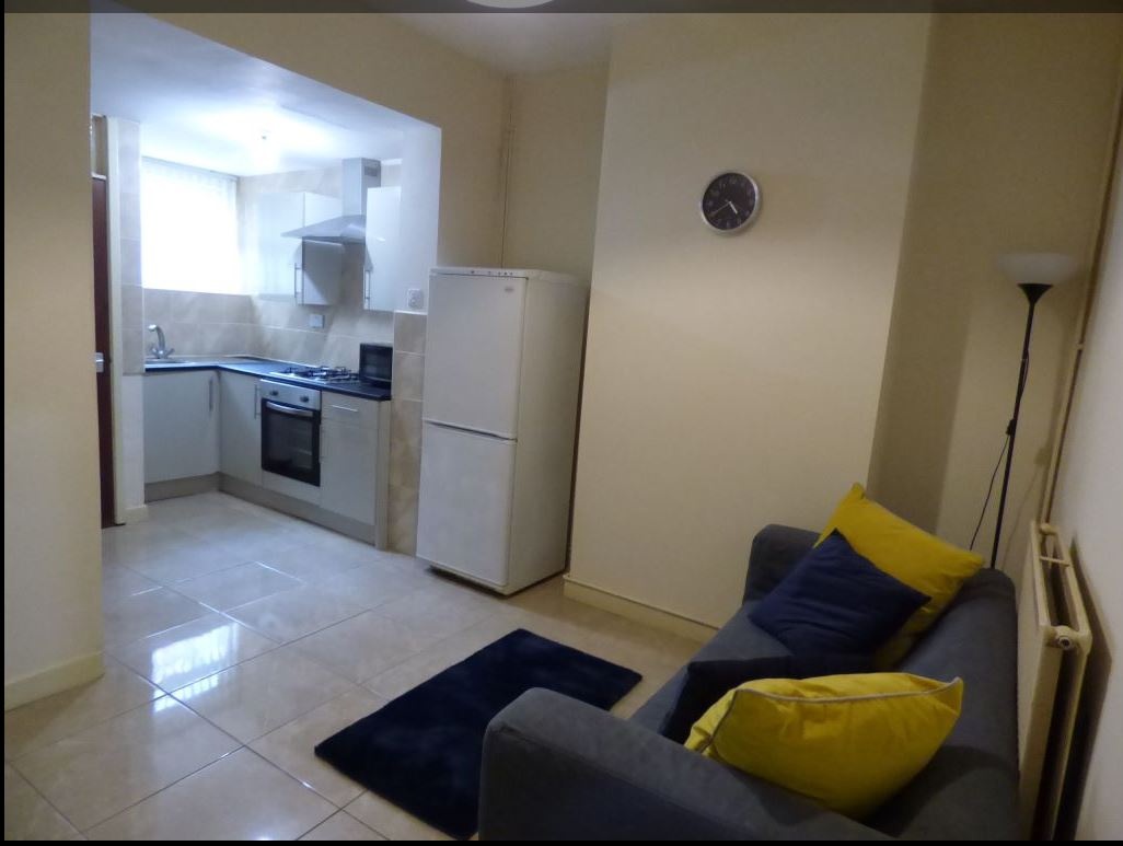 3 Bed Terraced House, Teck Street, L7, N1 7GU photo 2