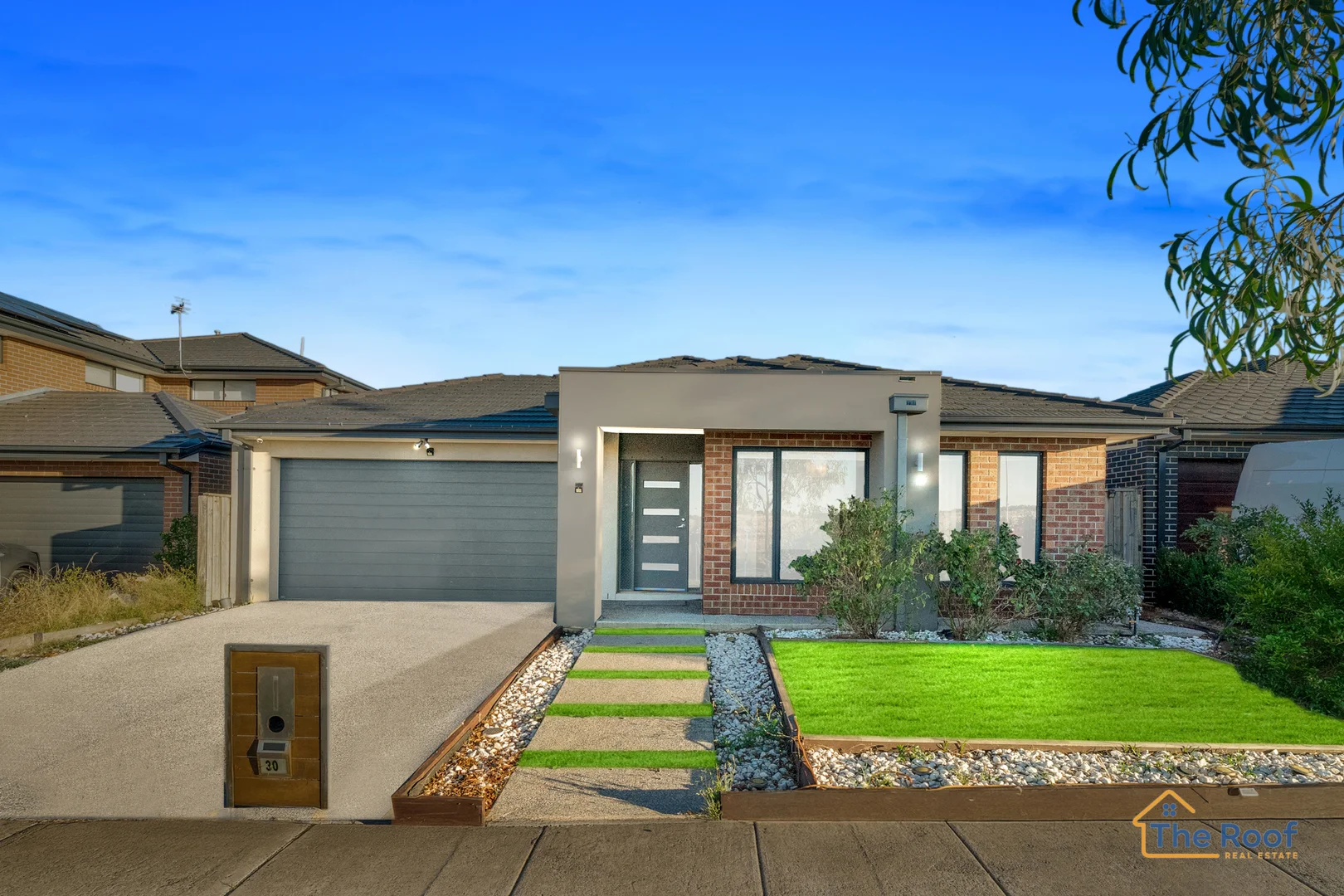 30 Truffle Circuit, Manor Lakes VIC 3024 photo 2