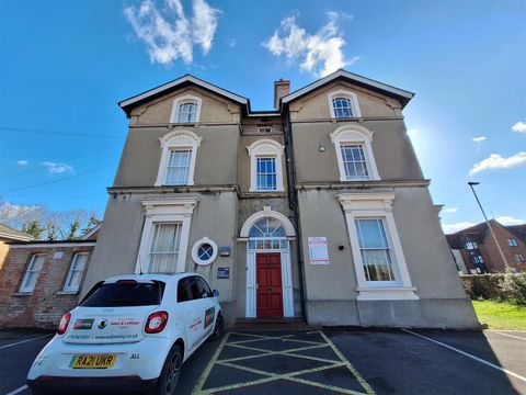 Room 8, 45 Upper Redlands Road RG1, Room to rent