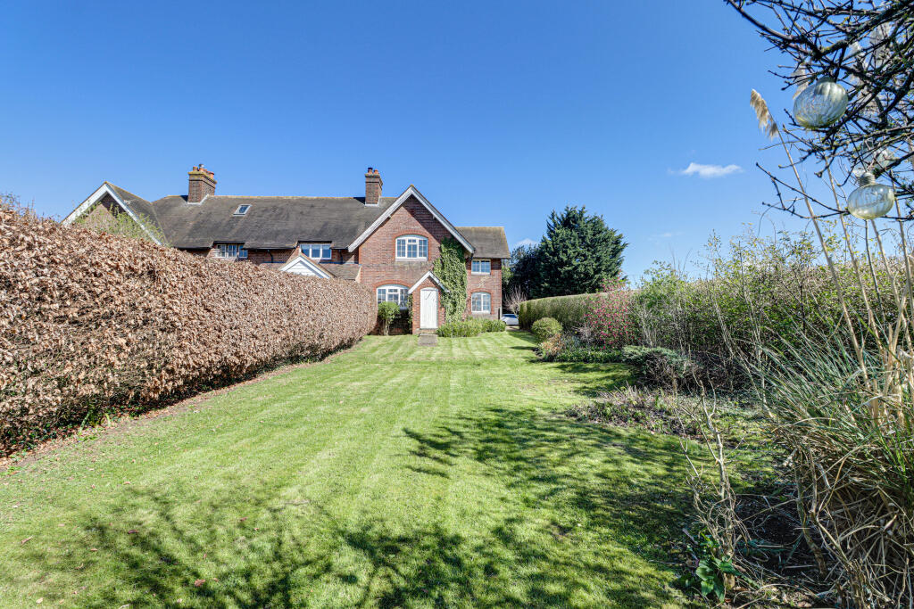 Additional image 20 of New Fiddlers Hill, Harpenden, AL5