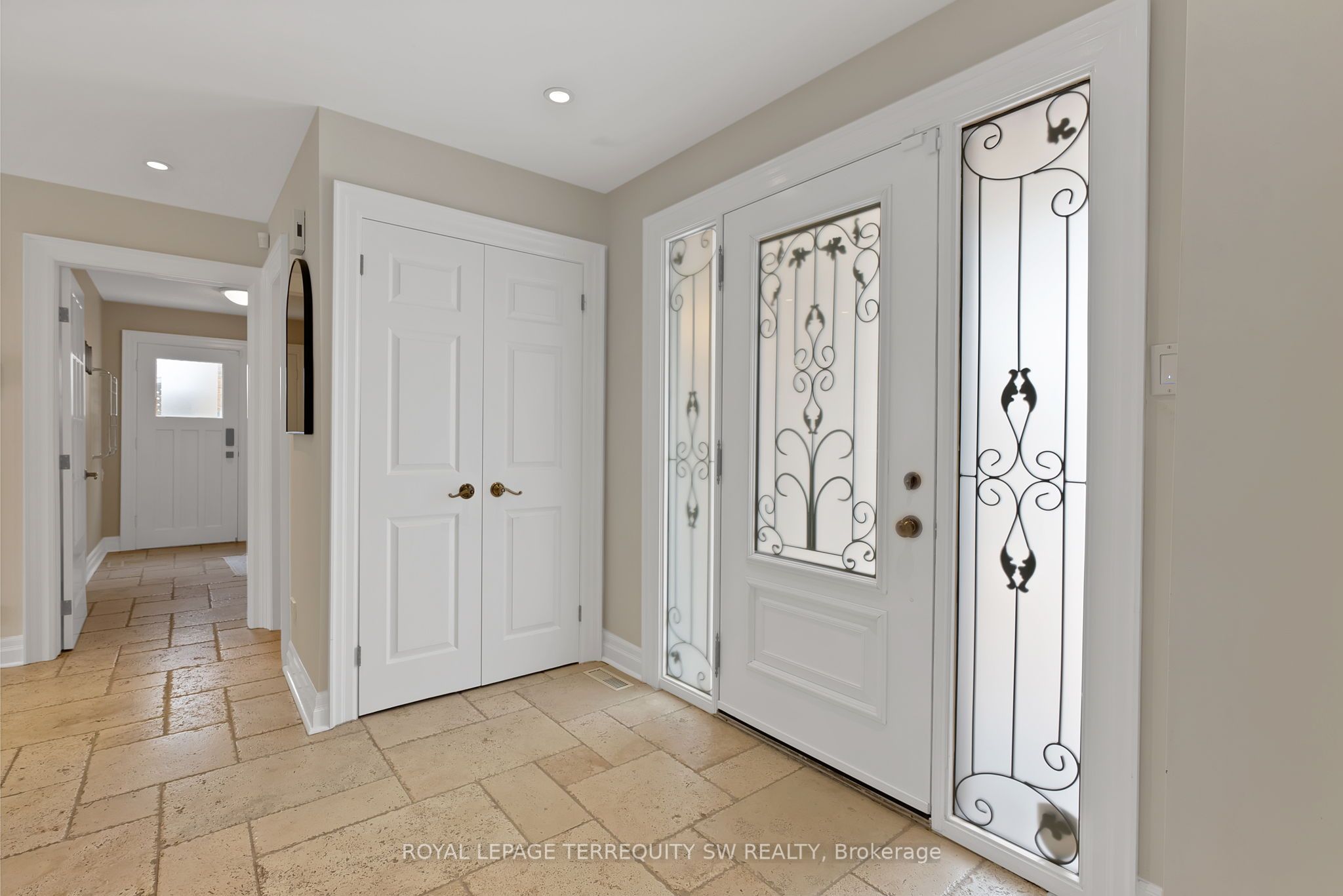 Additional image 4 of 1169 Carlo Court, Mississauga, ON, L4W 3N6