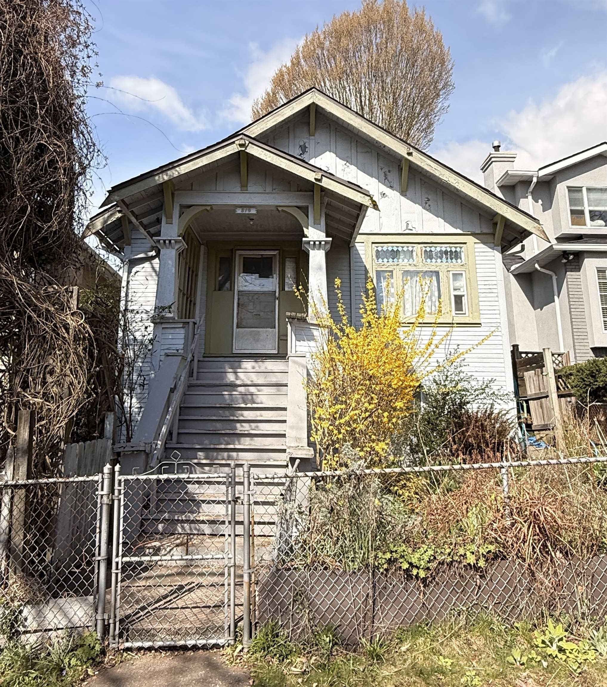 319 47th Avenue E, Vancouver, BC, V5W 2B1