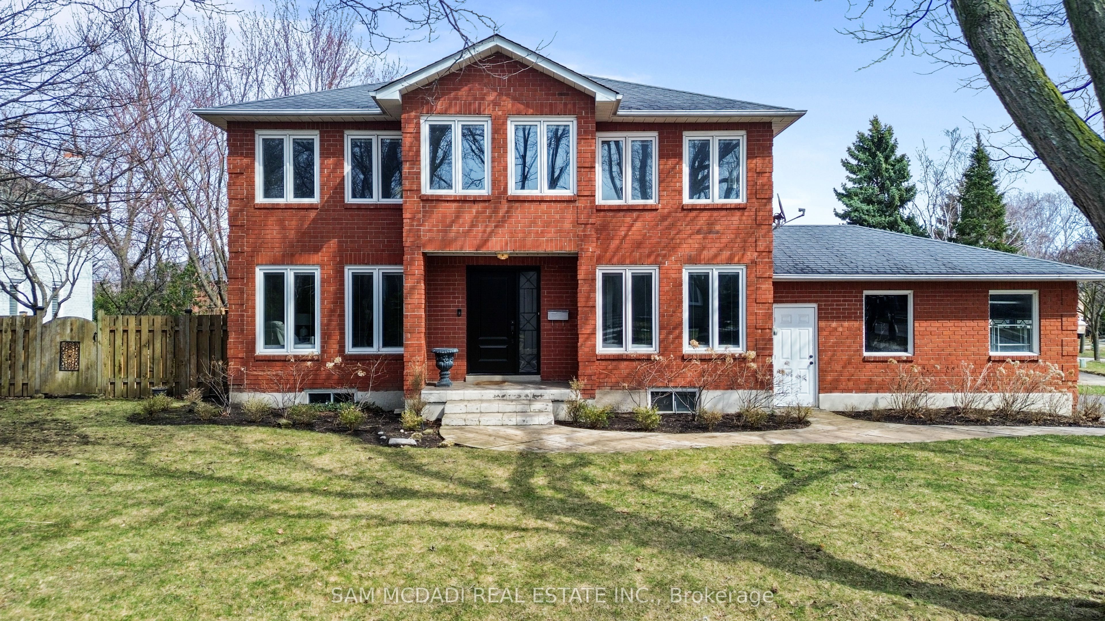Additional image 3 of 4025 Rolling Valley Drive, Mississauga, ON, L5L 5P3