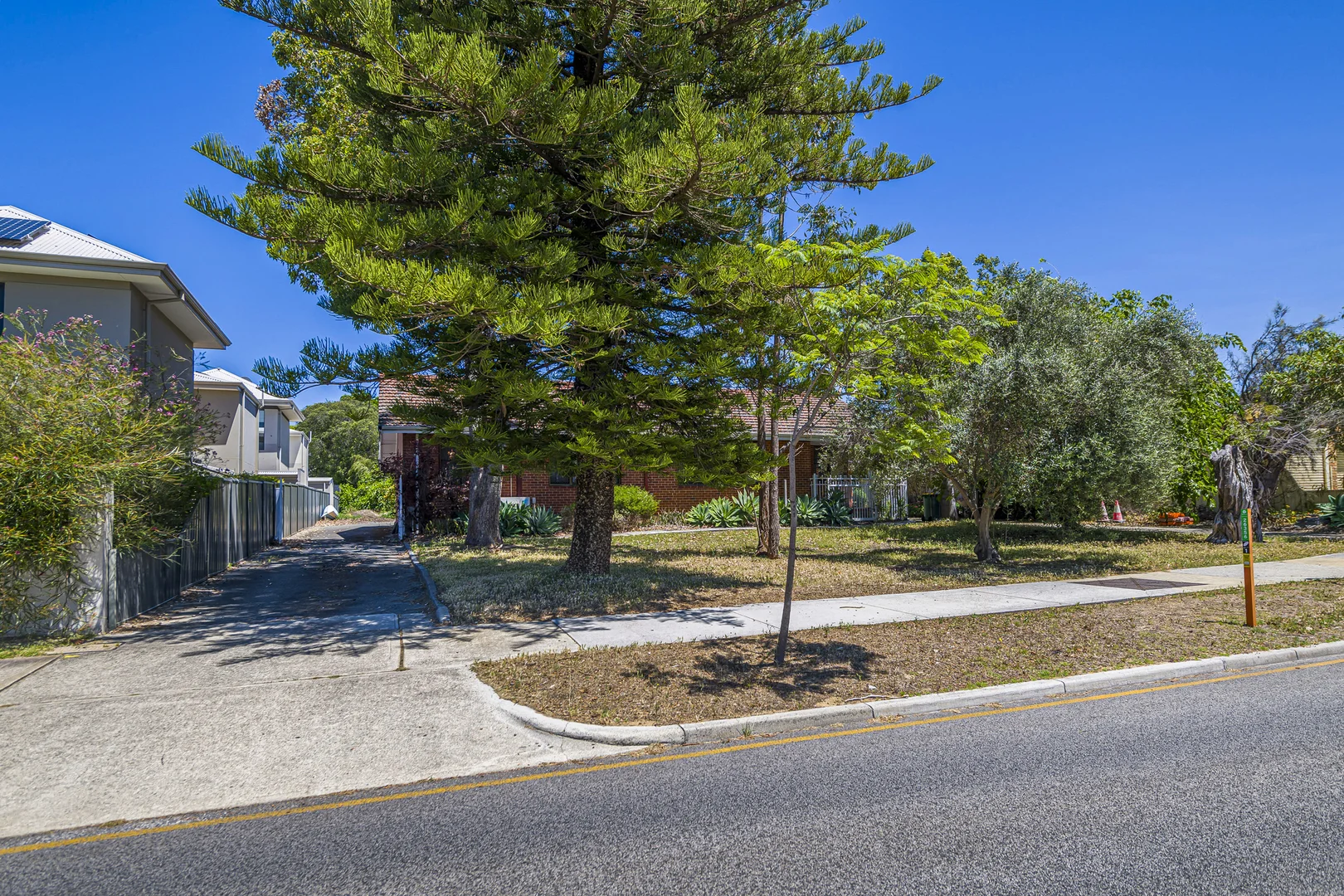 Additional image 2 of 215 Coode Street, Como WA 6152