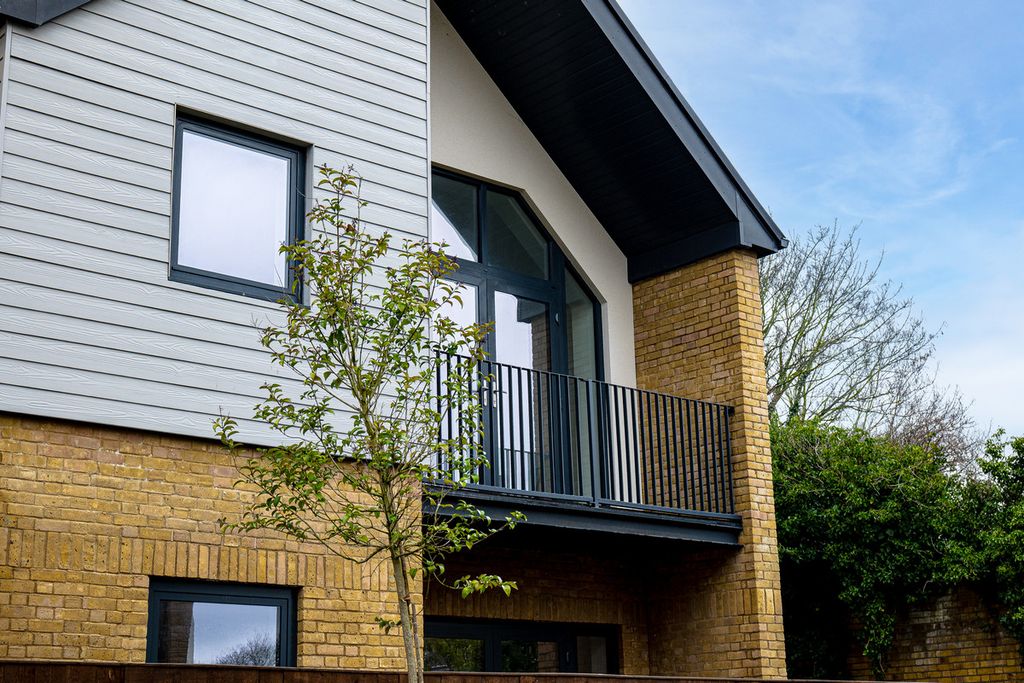 Additional image 14 of 1 bed flat for saleHigh Street, Rayleigh SS6