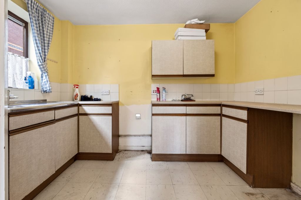 Additional image 4 of 2 bed flat for saleJamieson Court, Melrose Place, Hereford HR4