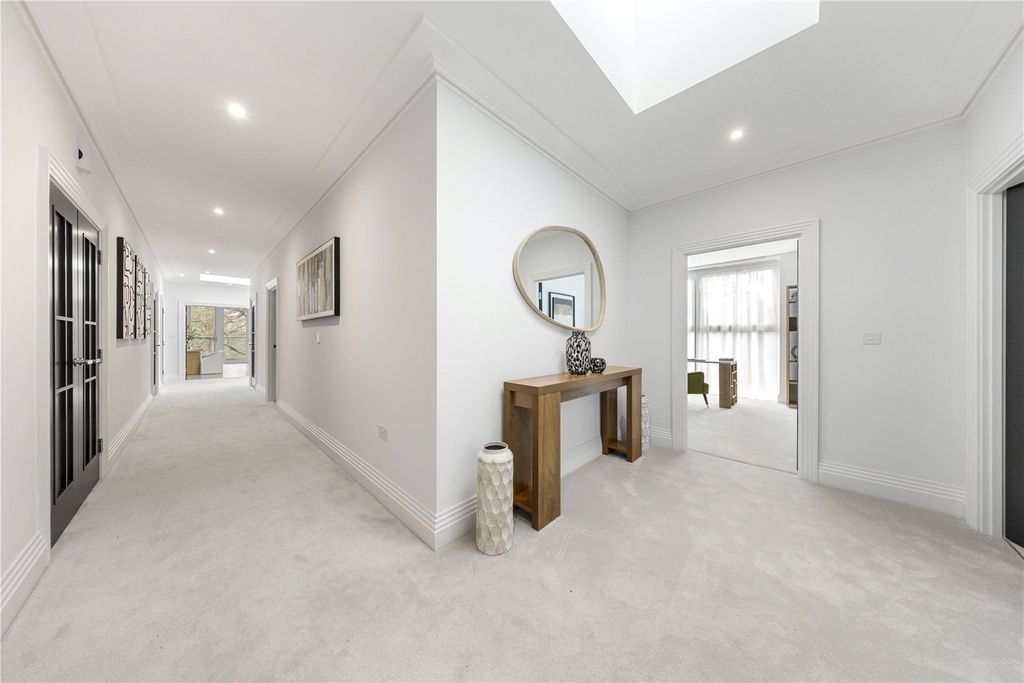 Additional image 12 of 3 bed flat for saleMadeira Walk, Ascot, Berkshire SL5