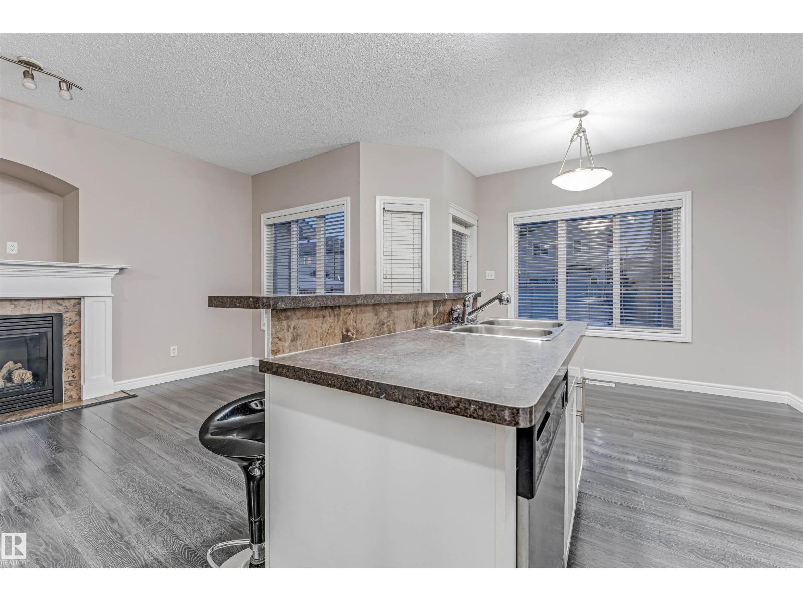 Additional image 4 of 2929 16a Avenue NW, Edmonton, AB, T6T0P8