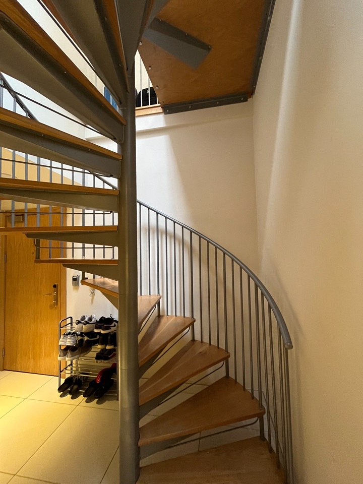 2 Bed Flat, Butts Court, LS1, N1 7GU