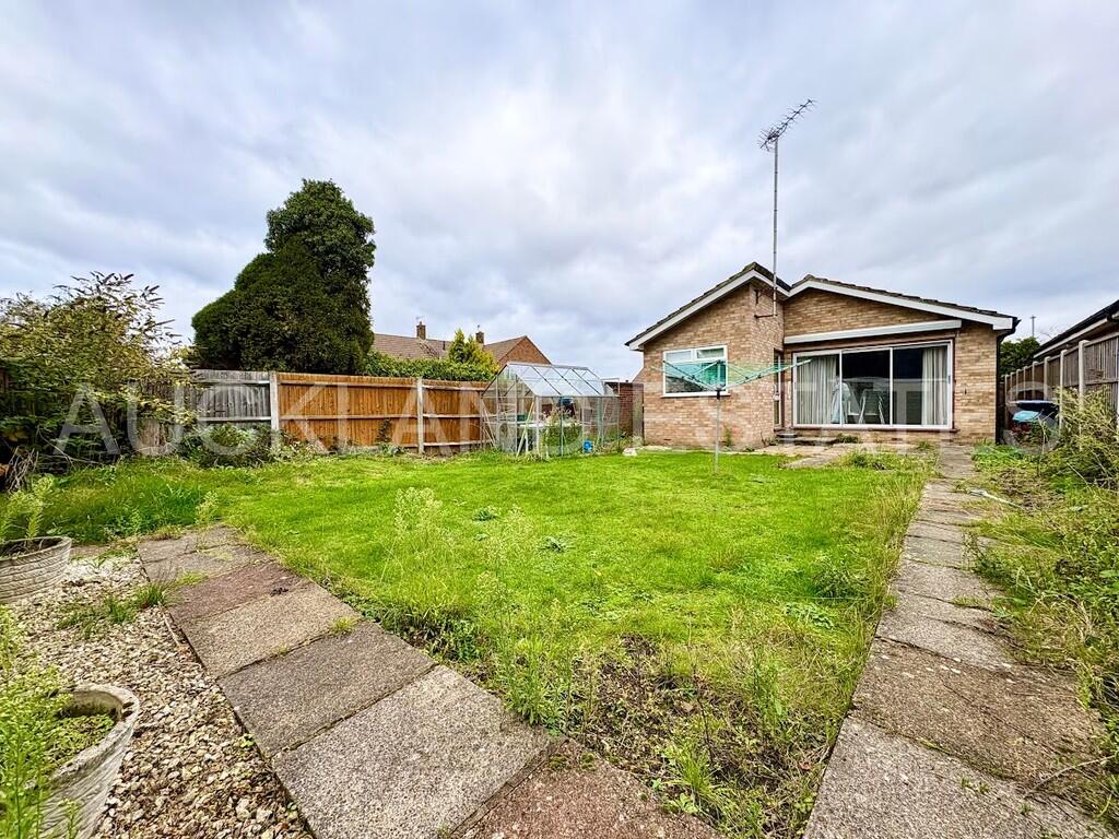 Knolles Crescent, Welham Green photo 2