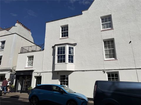 The Mall F2, Flat 2, Clifton Village, Clifton BS8, Studio to rent