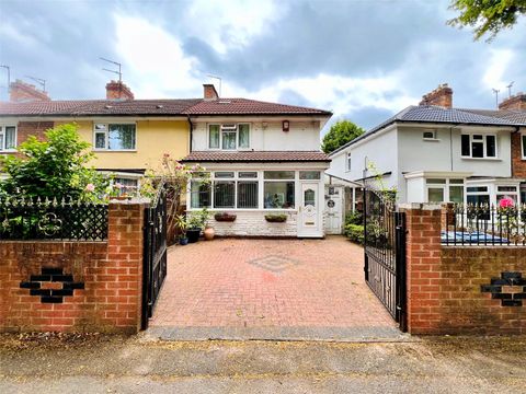 Fox Green Crescent, Birmingham, West Midlands B27
