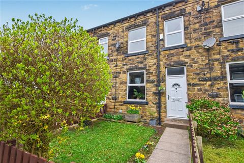 Oxford Street, Morley, Leeds LS27