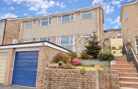 Holly Park Drive, Plymouth Beautifully Presented Three Bedroom PL5