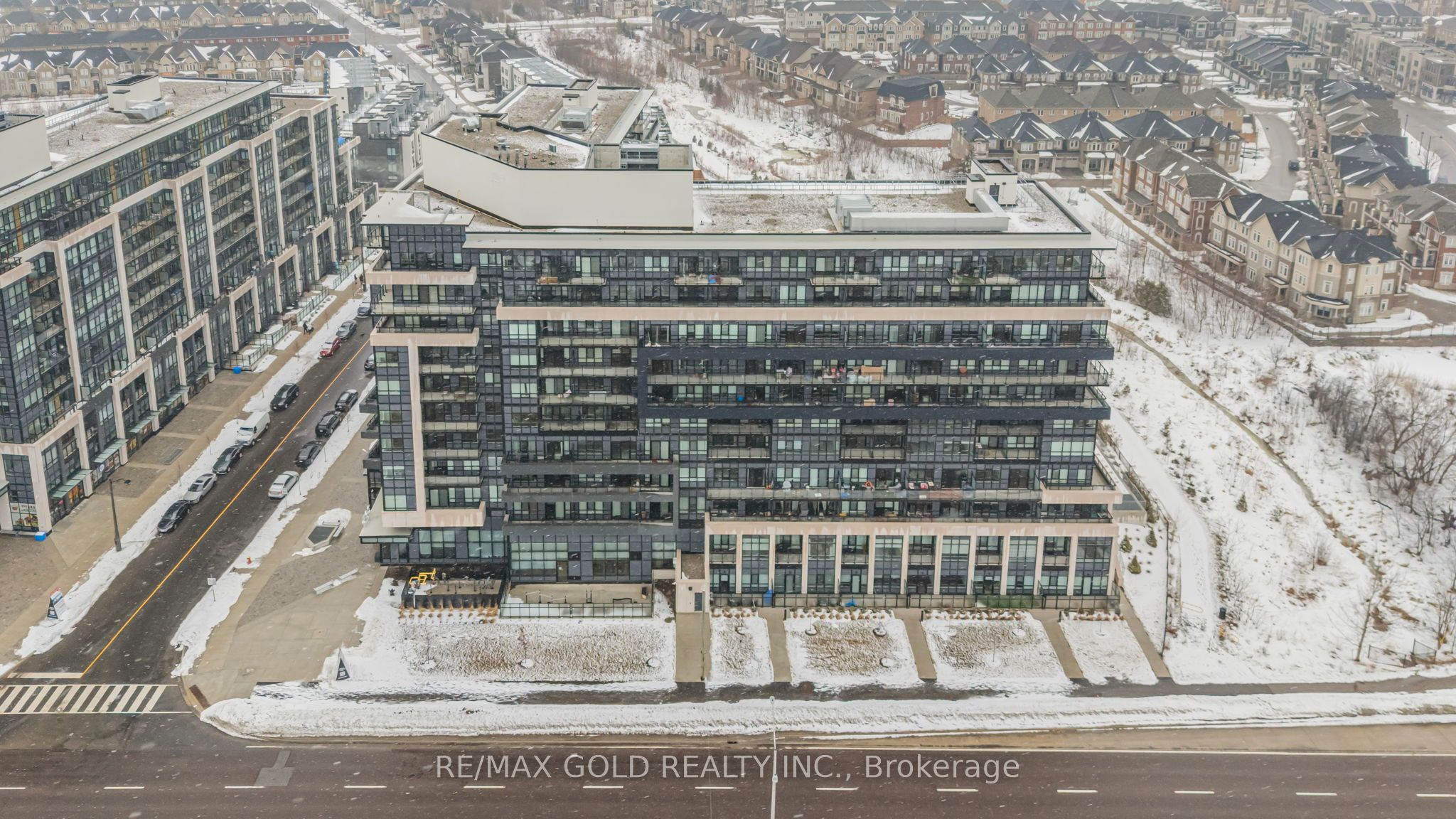 117-395 Dundas Street W, Oakville, ON, L6M 5R8