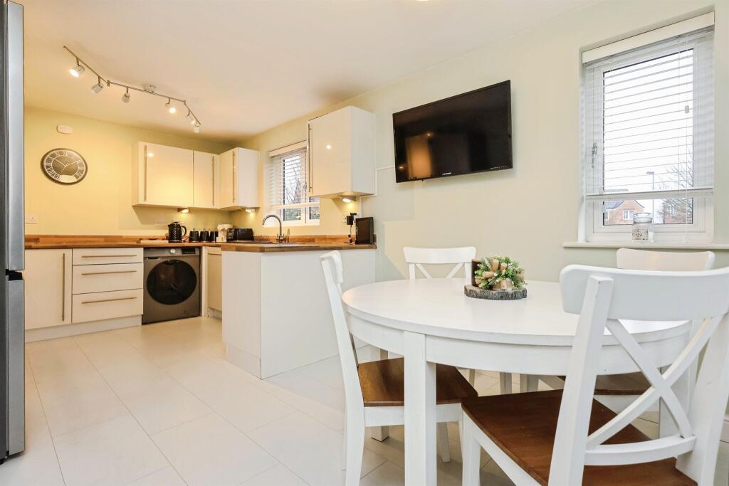 Silvermere Park Way, BIRMINGHAM photo 4