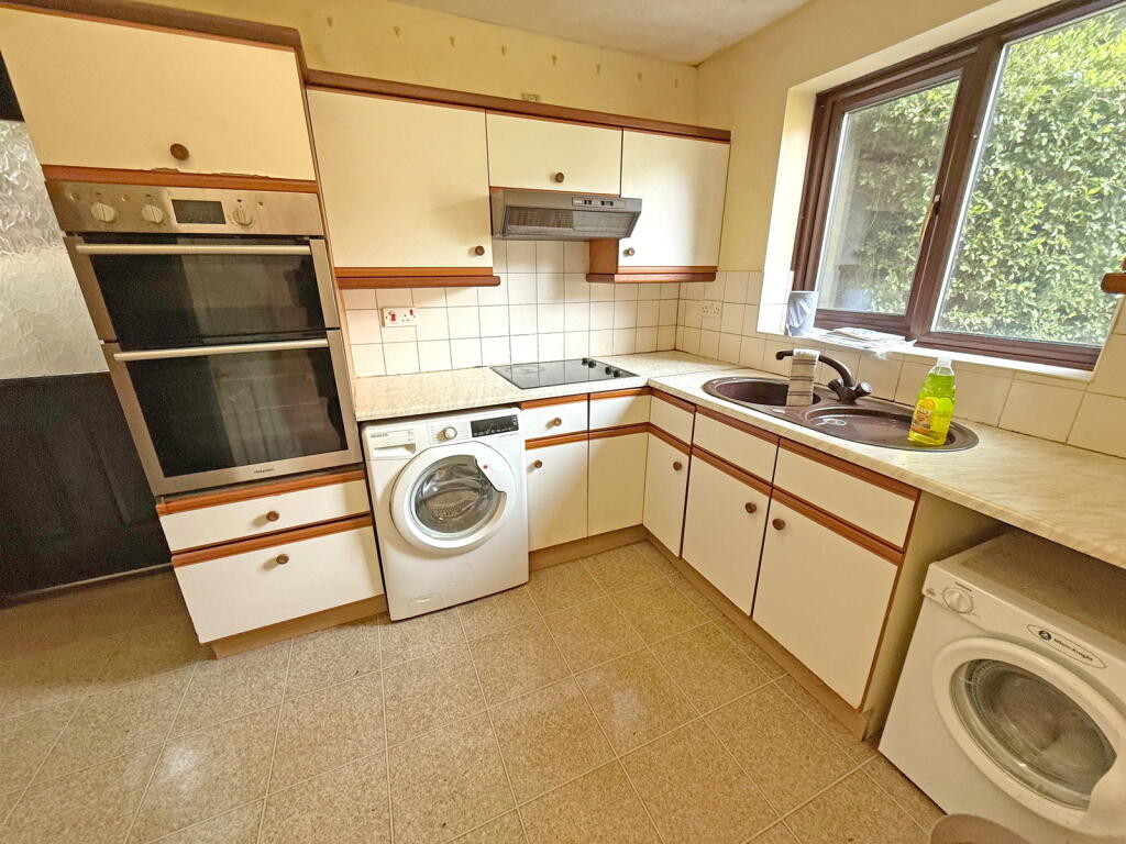 Cheyne Gardens, Hall Green, B28 0UH photo 4
