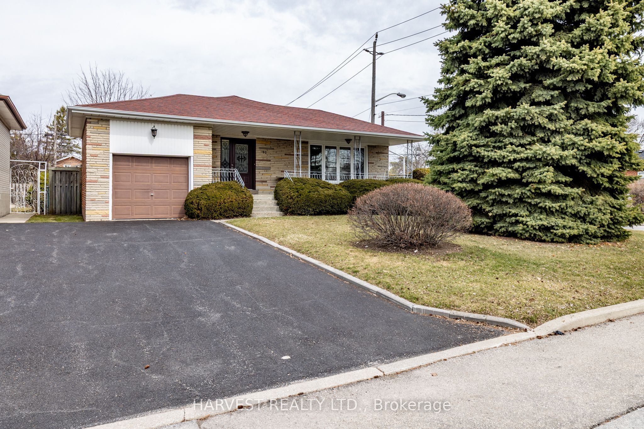 92 Acton Avenue, Toronto, ON, M3H 4H3