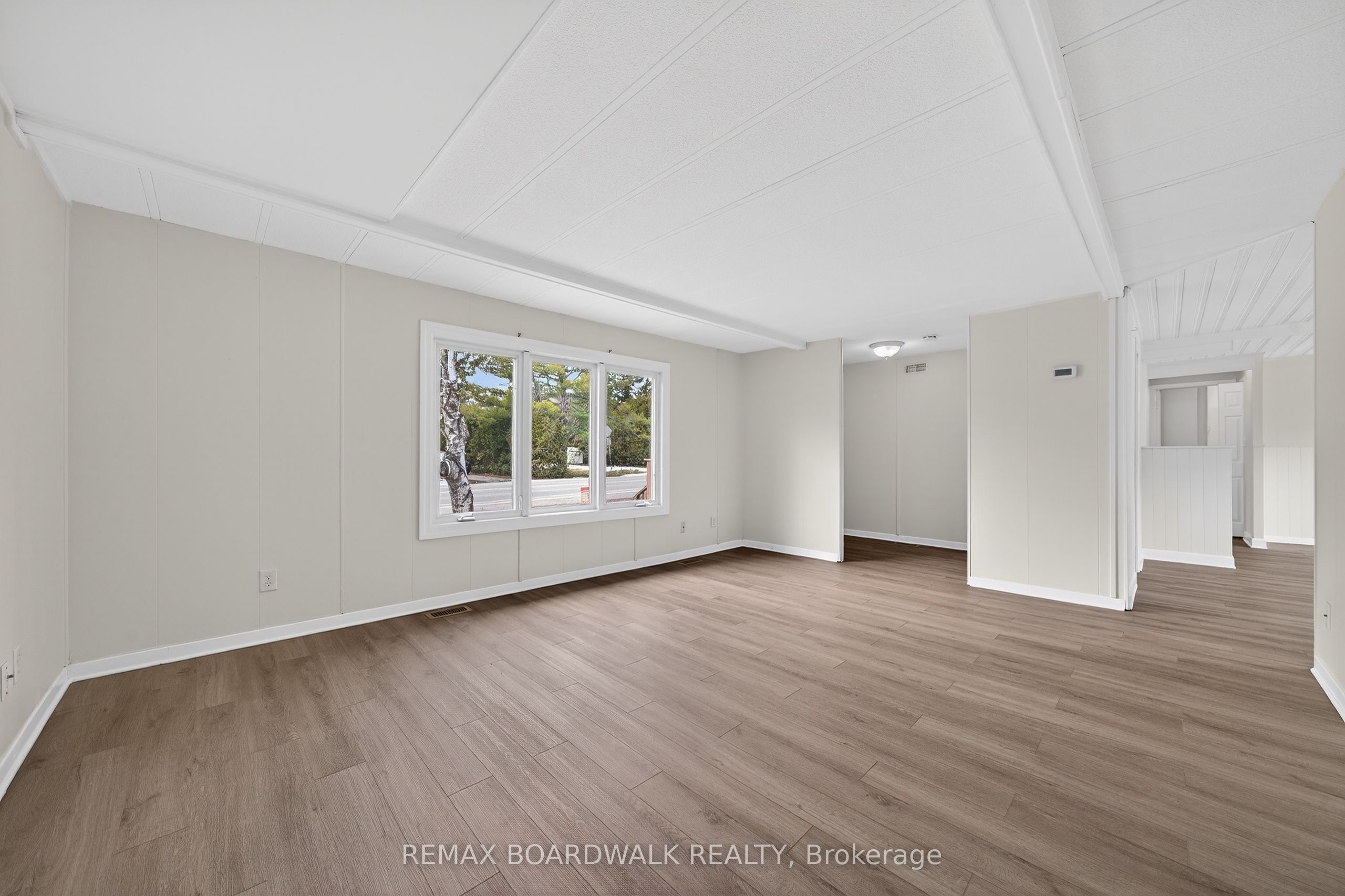 Additional image 6 of 10 Fringewood Drive, Ottawa, ON, K2S 1T1