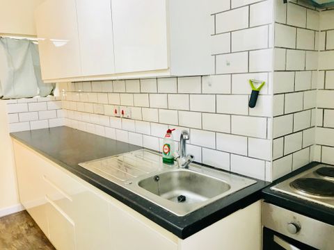 66 Brunswick Street, Swansea SA1, Studio to rent