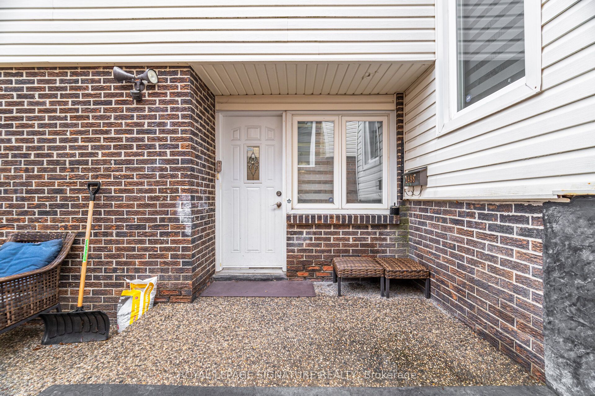 Additional image 3 of 2498 Mainroyal Street S, Mississauga, ON, L5L 1C9