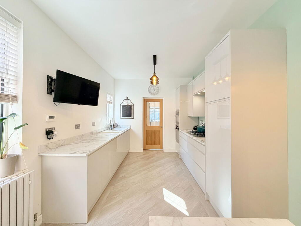 Russell Road, Hall Green, B28 8SF photo 2