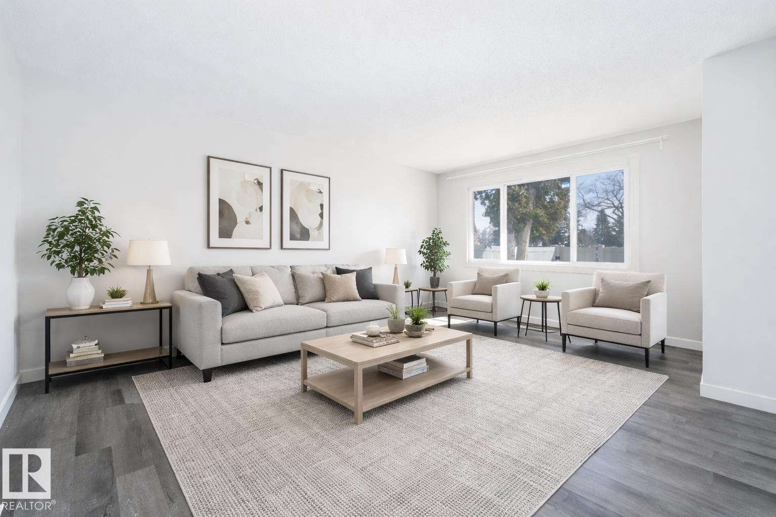 129 Londonderry Square NW, Edmonton, AB, T5C3C4 photo 3