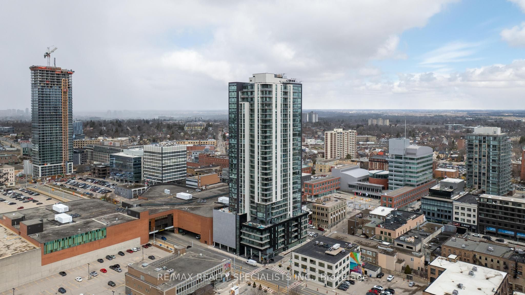 308-60 Charles St W Street, Kitchener, ON, N2G 0C9