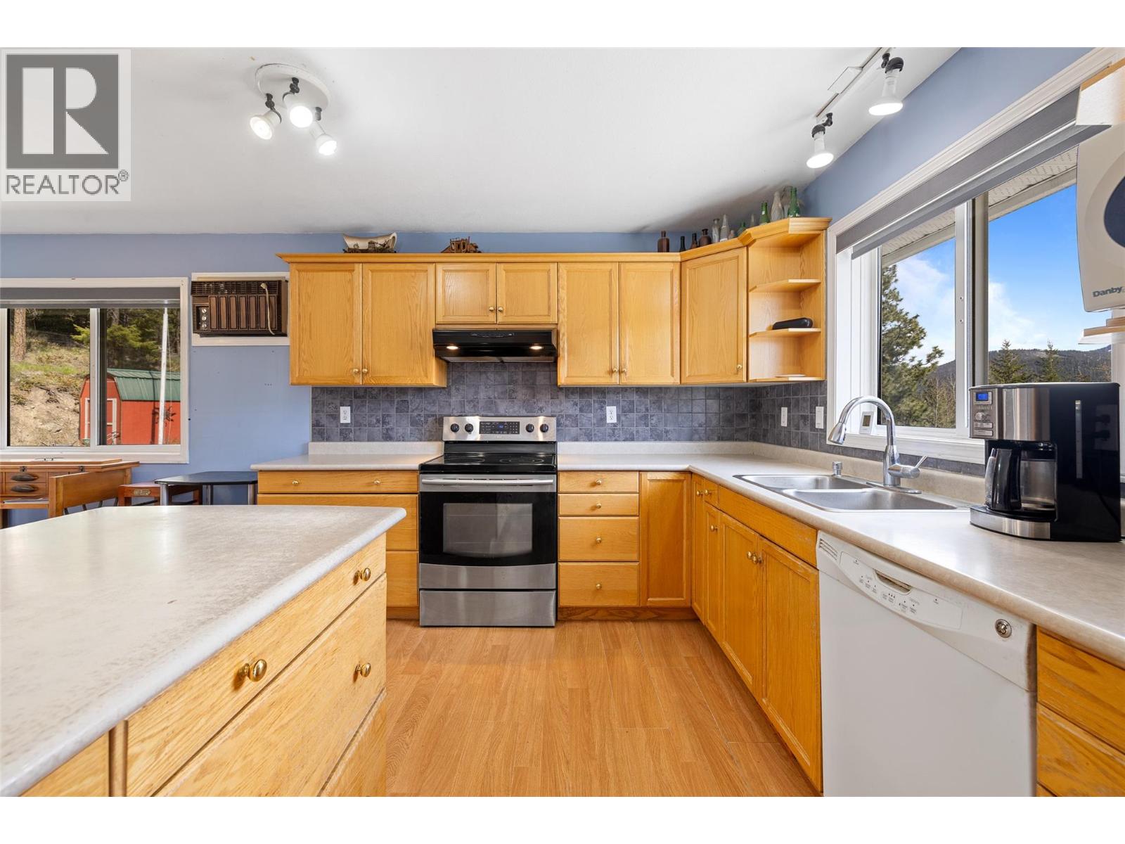 Additional image 5 of 7114 Goshawk Road, Kelowna, BC, V1P1H9