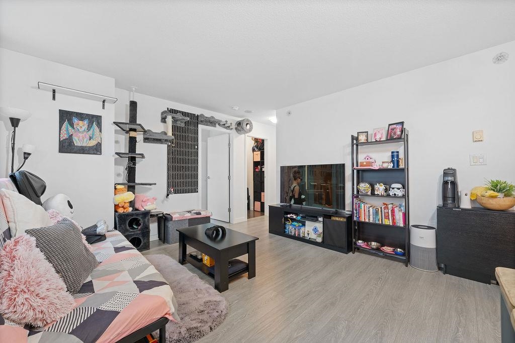 2205-111 Georgia Street W, Vancouver, BC, V6B 1T8
