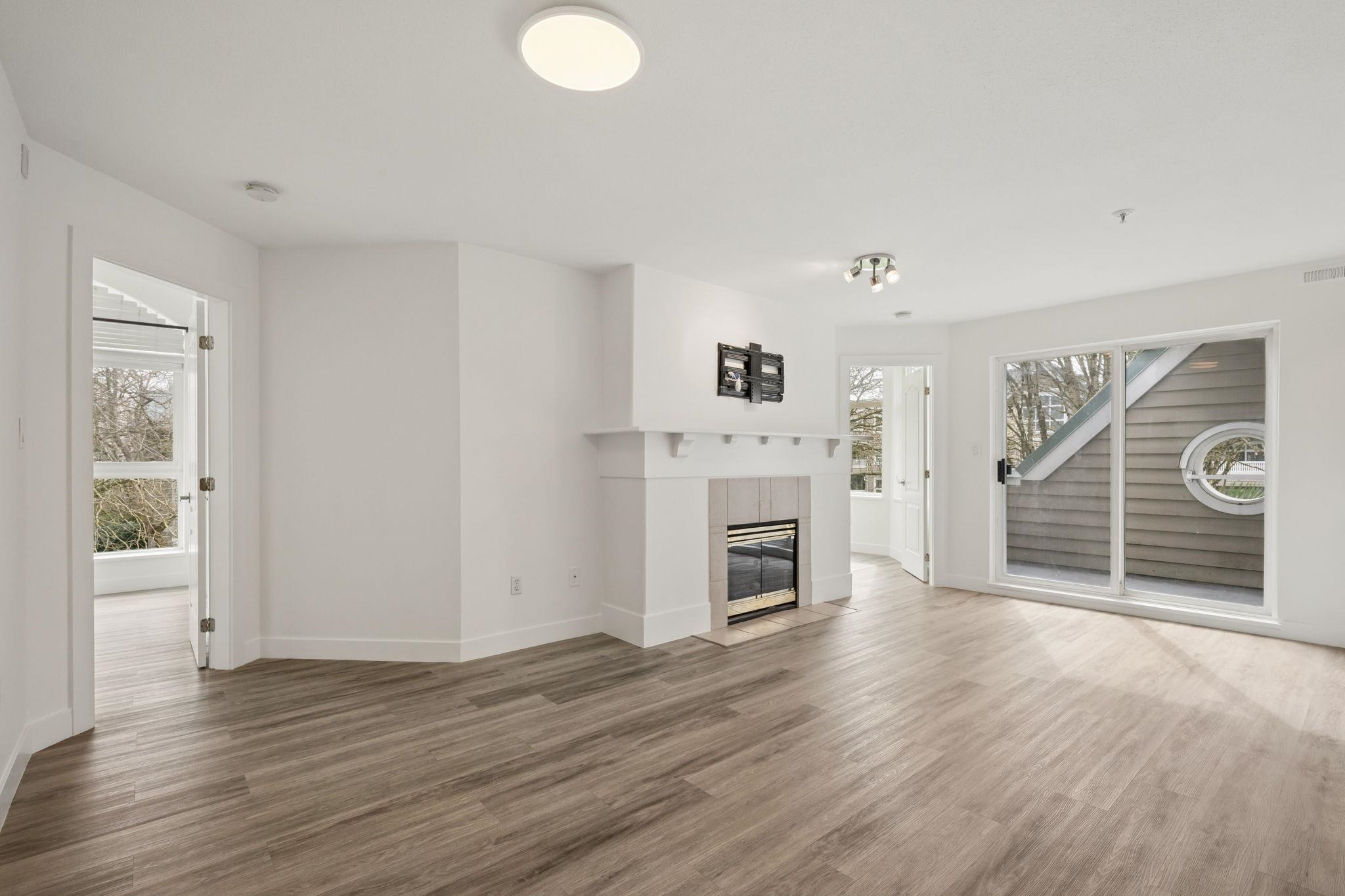 Additional image 4 of 306-5500 Lynas Lane, Richmond, BC, V7C 5R5