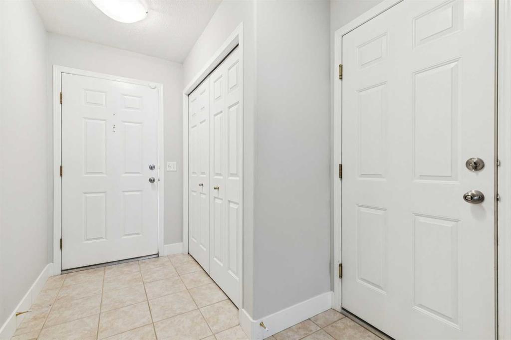 Additional image 5 of 328 Prominence Heights SW, Calgary, AB, T3H 2Z6