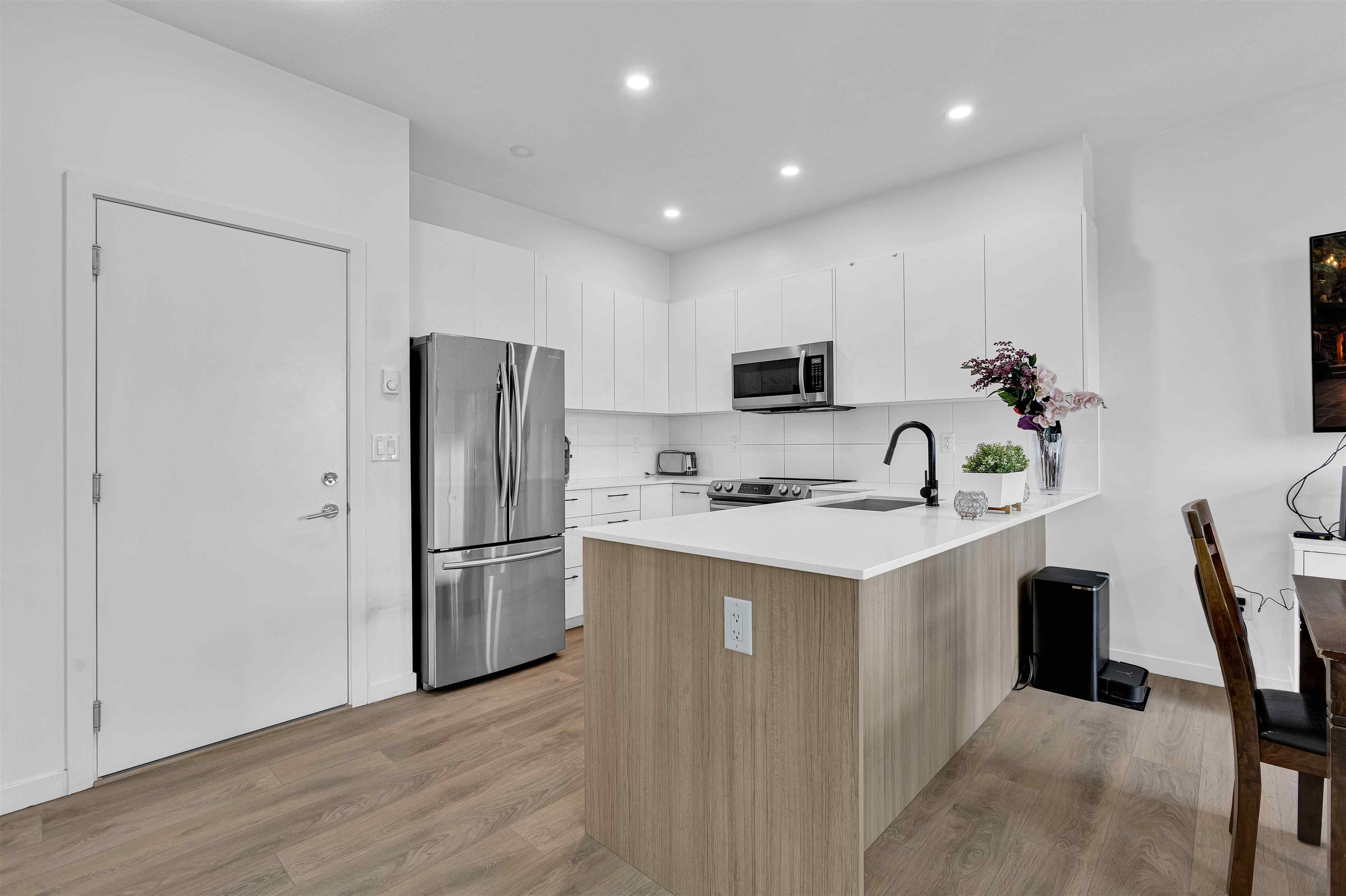 Additional image 5 of 79-15255 Sitka Dr Drive, Surrey, BC, V3S 0B1