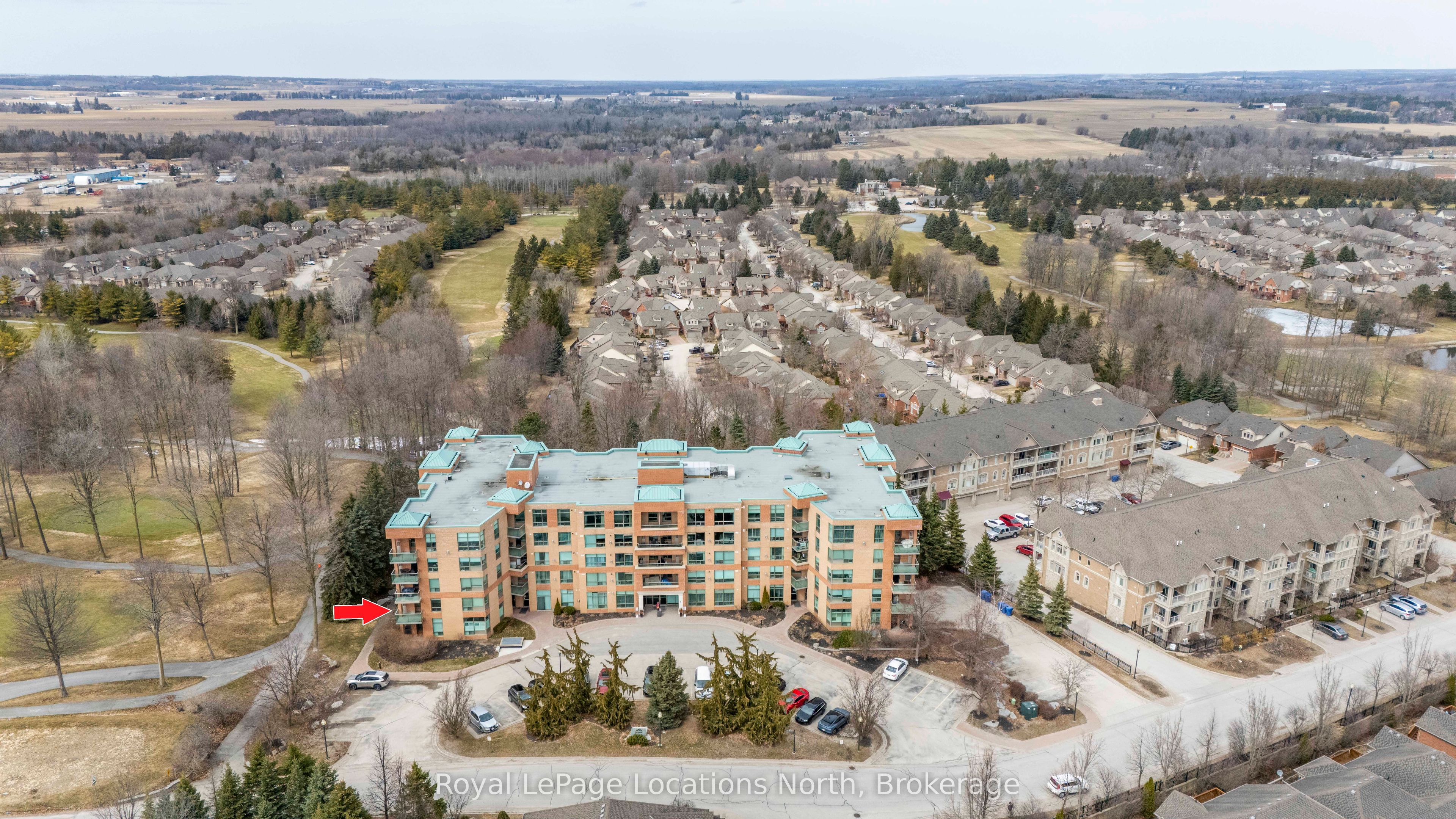 213-4 Briar Hill Heights, New Tecumseth, ON, L9R 1Z7