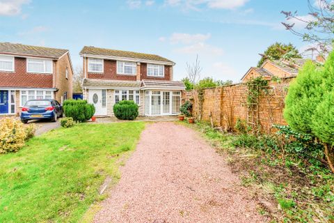 Thetford Gardens, Wednesfield, Wolverhampton WV11