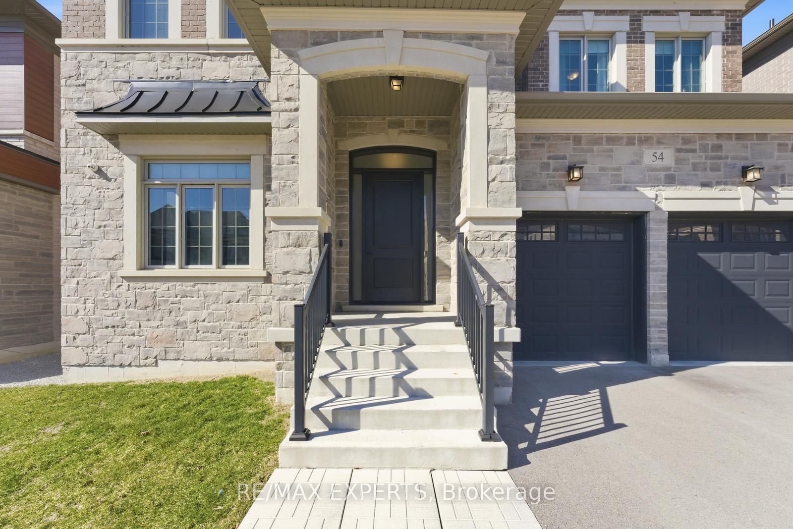 54 Winthrop Crescent, Vaughan, ON, L3L 0E5 photo 2