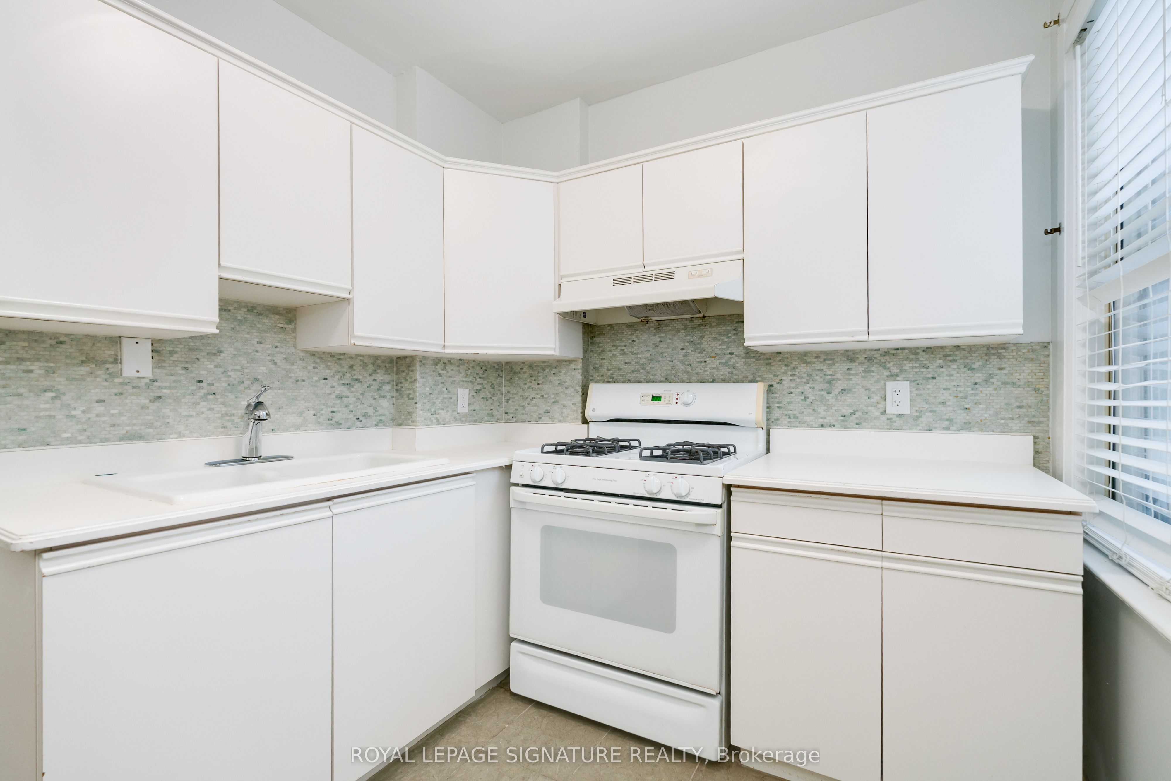 Additional image 5 of Unit 2-27 Hillsboro Avenue, Toronto, ON, M5R 1S6